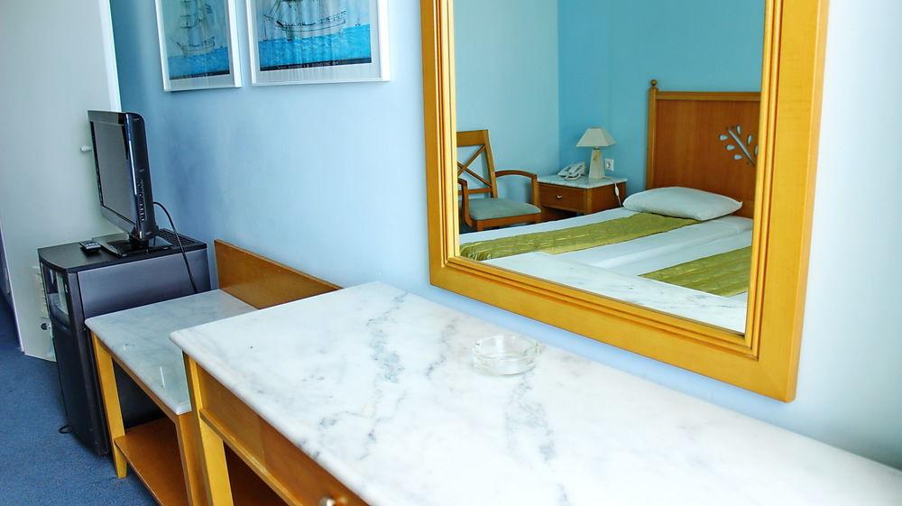 Tinos Beach Hotel Exteriér fotografie